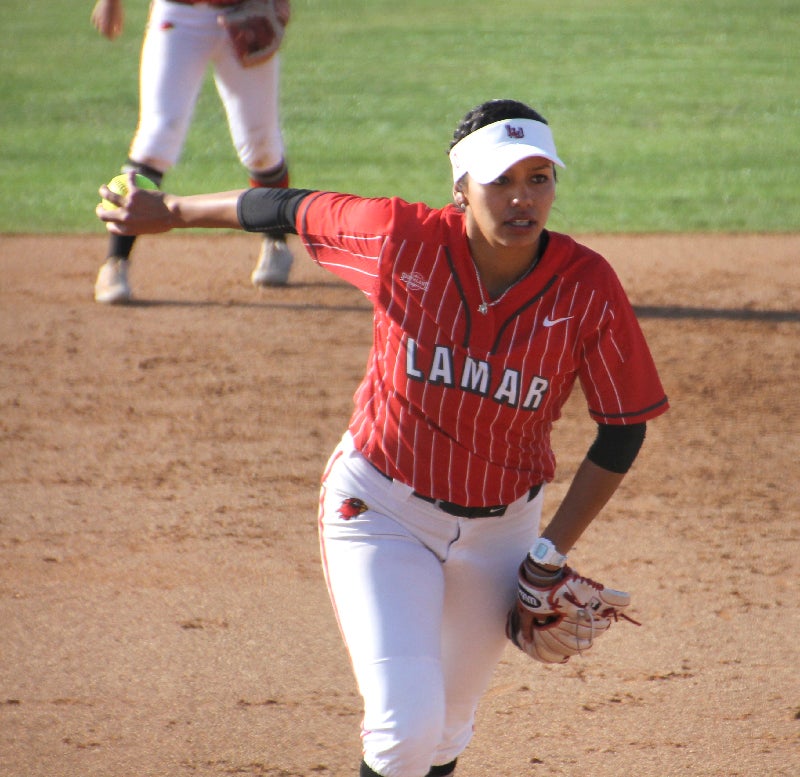 Luna throws 1-hit gem, then saves - Port Arthur News | Port Arthur News