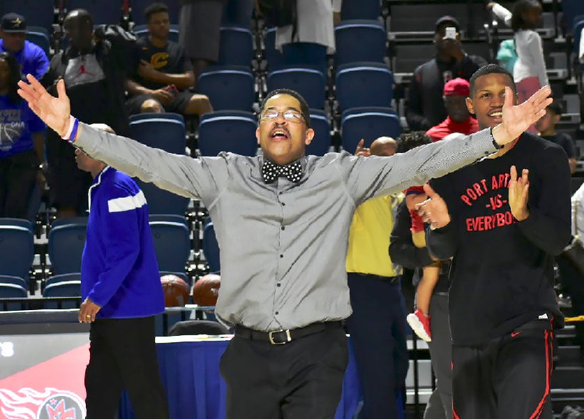 BOYS BASKETBALL: Memorial coach Coleman accepts Summer Creek job - Port  Arthur News | Port Arthur News