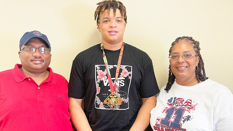 Kenneth Lofton's family ready to watch Junior play in summer