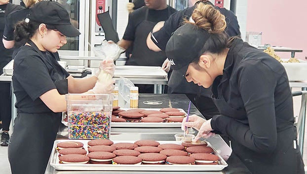 Crumbl Cookie coming to Mid County take a look inside Port