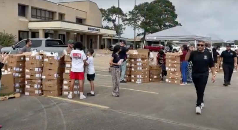 Aref Annual Turkey Giveaway Draws Hundreds